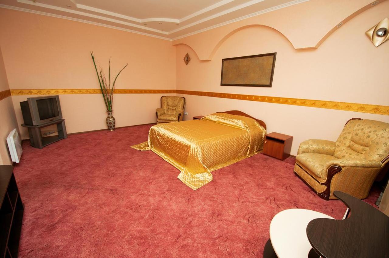 Viva Hotel Mykolajiv Exteriör bild